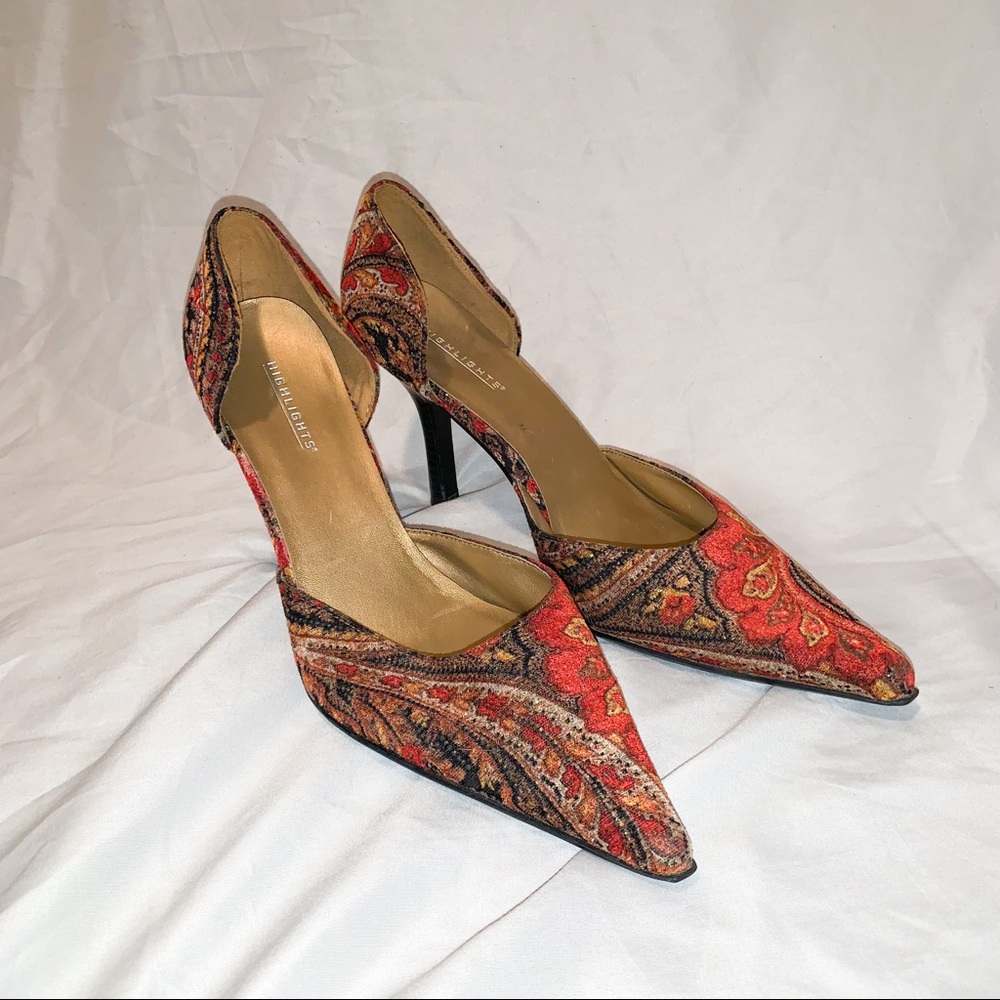 Highlights Velvet Point Toed Heels